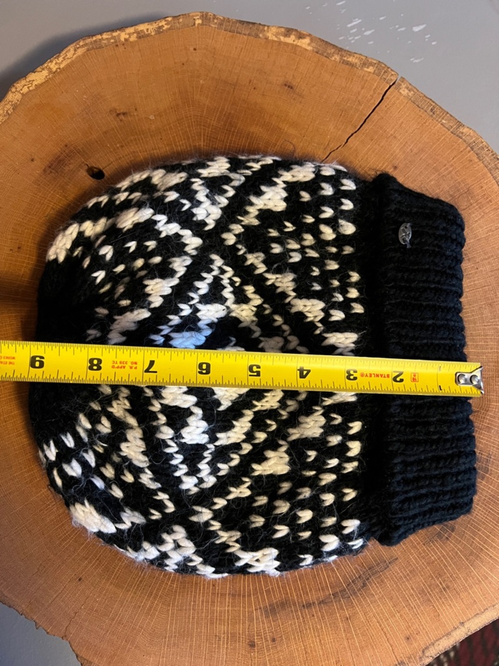 American Eagle Outfitters Knit Distressed Black and White Heart Print Beanie - Picture 4 of 16